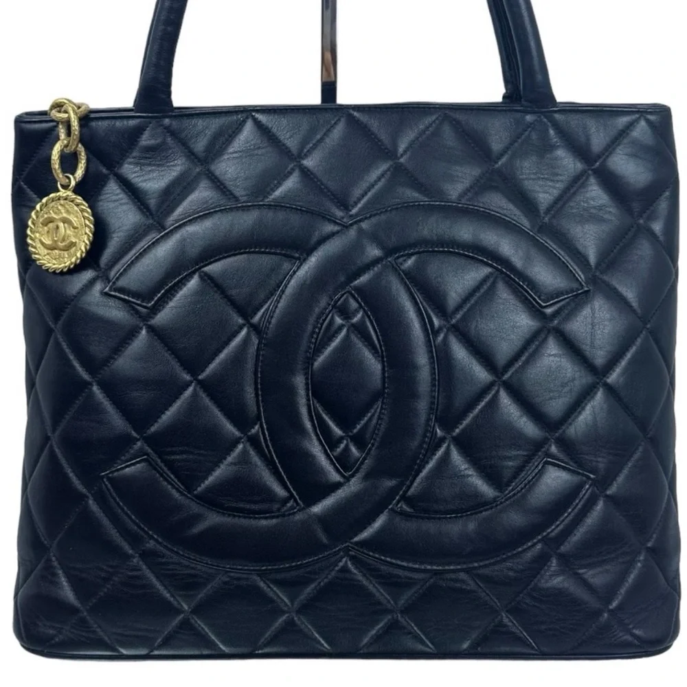 Luxury Designer Bags, Jewelry and Shoes show! - Picture 5 of 15